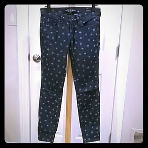 Lucky Brand jeans Charlie Skinny sz 0 / 25